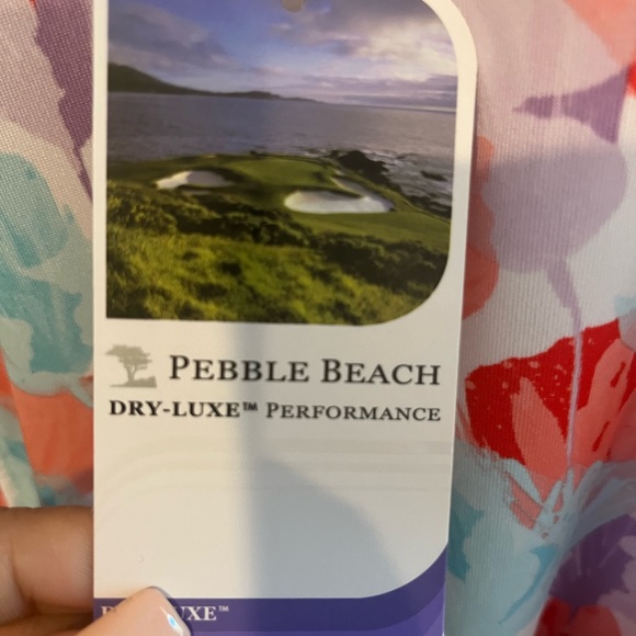 Pebble beach 🏝️ cover up - Picture 3 of 4